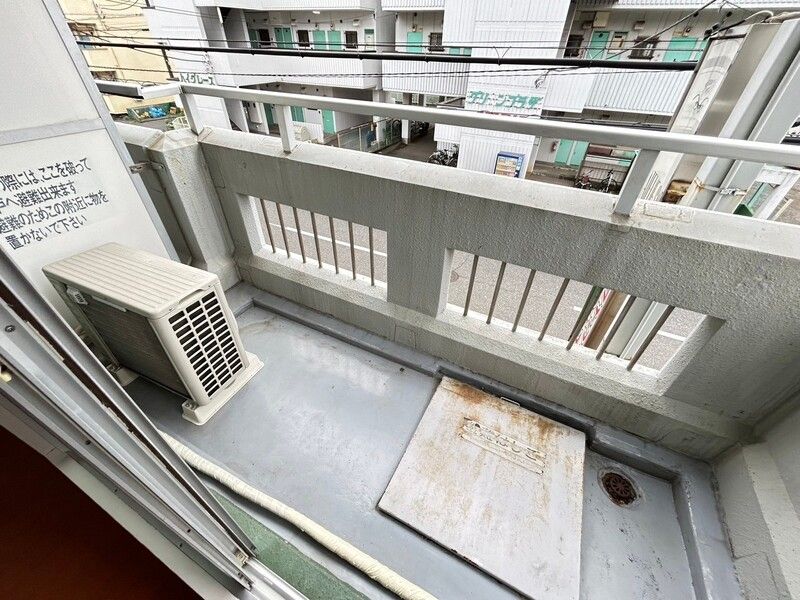 中屋ビル ベランダ