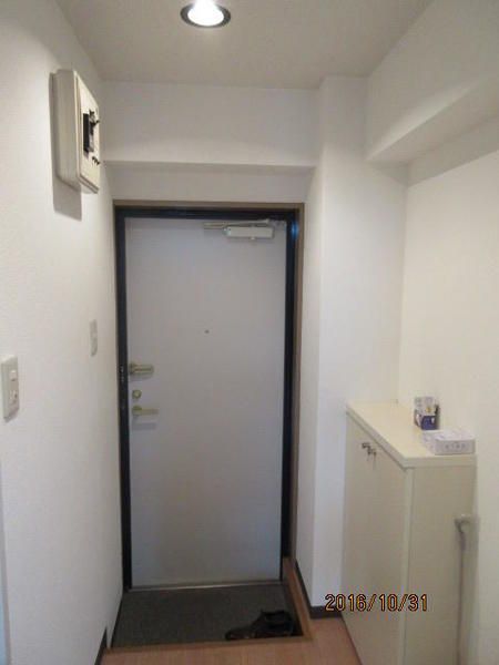 アンティーブ 玄関