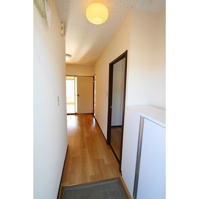 ファミール田倉 玄関