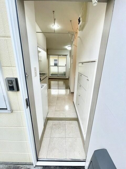 メゾンアテネ 玄関