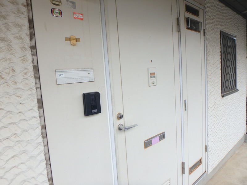 キンガハイツ橋本 玄関