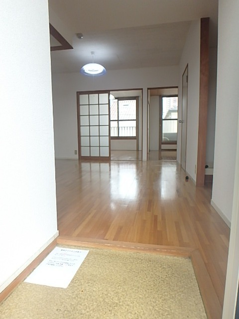 キンガハイツ橋本 玄関