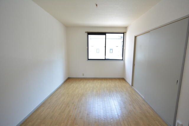 リバーサイドイトウⅡ ベッドルーム