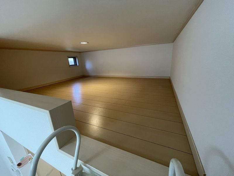 ラズベリー共和 ベッドルーム