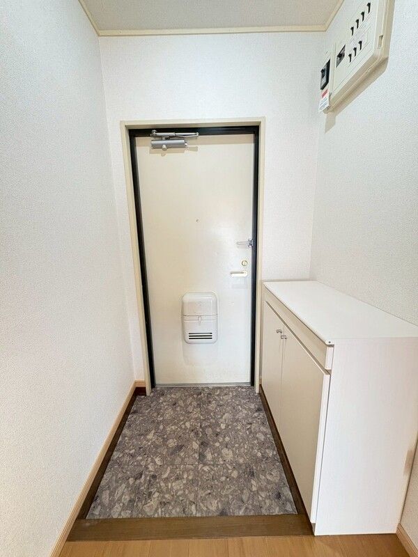 ヴィーナスヴィラ 玄関