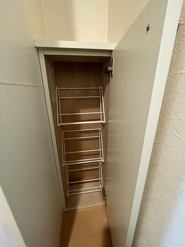 フローラ共和 玄関