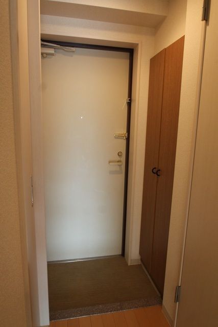 メゾン大塚 玄関