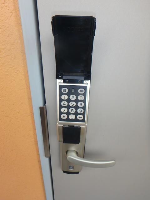 カテドラル 玄関