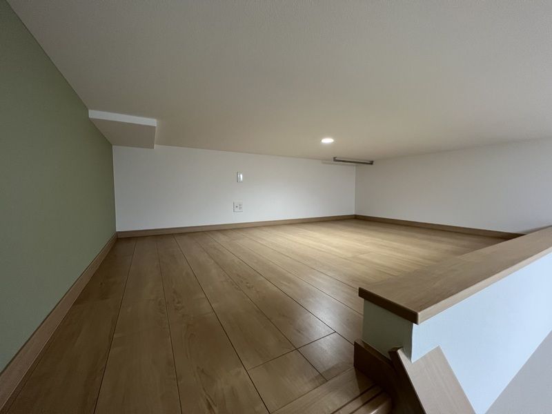 オレンジポピー ベッドルーム