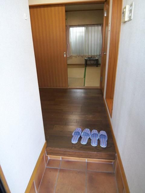 浅海邸貸室 玄関