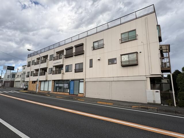 ジュリアハイツ 302号室 外観