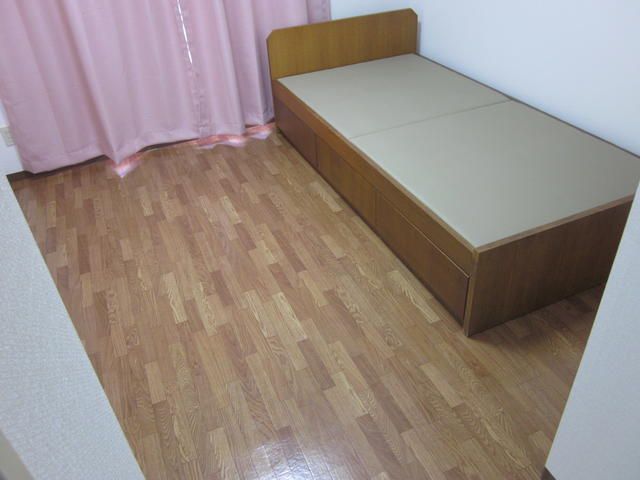 多摩学生マンション ベッドルーム