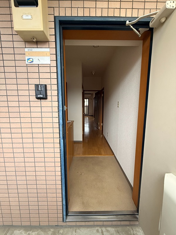 ヴィーヴル橋本 玄関