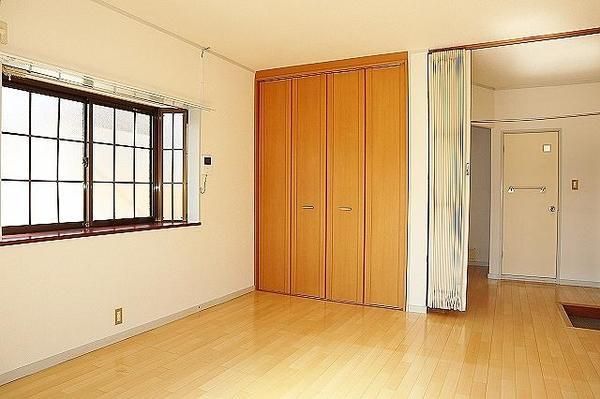 クレストハイム ベッドルーム