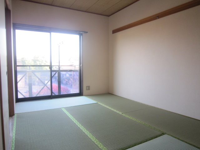 グリーンアベニュー　2号棟  ベッドルーム