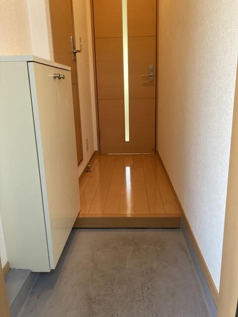 ホワイトハウス上溝 玄関