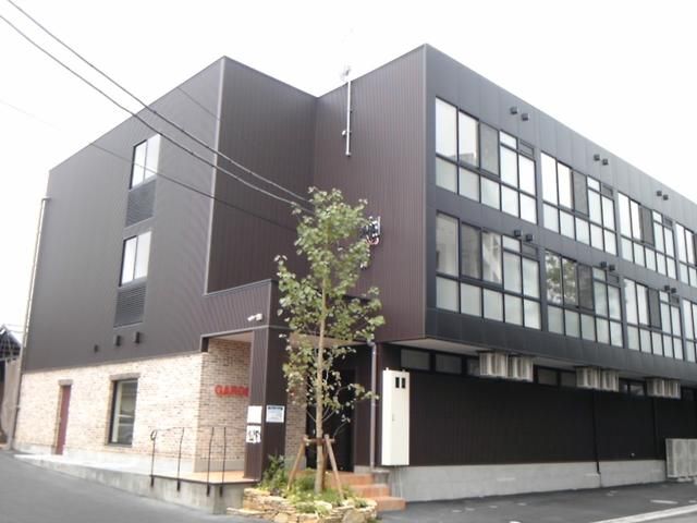 Ｇａｒｄｅｎｓ　Ｆｌａｔ 305号室 外観