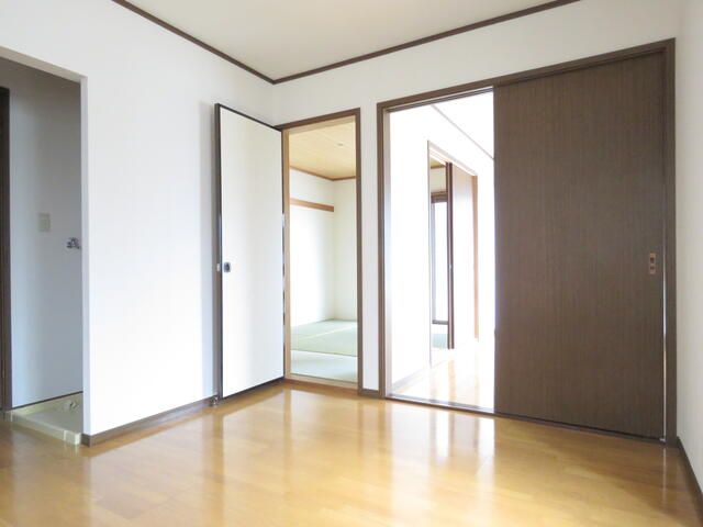 ラークタカ共和Ｂ その他1