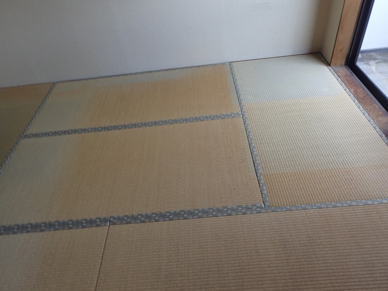 半原ビル ベッドルーム