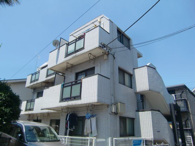 ジルバレー 301号室 外観
