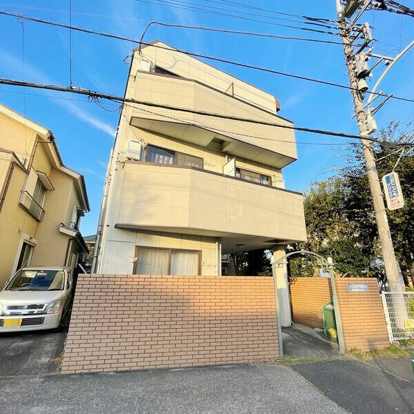 メゾンロイヤルジュ 203号室 外観