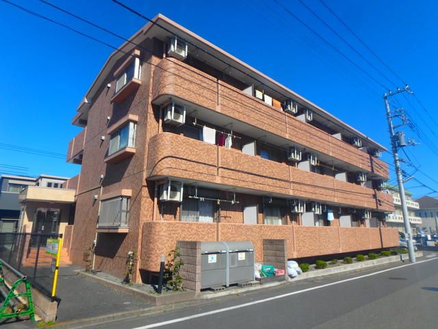 ラミアールさつき 301号室 外観