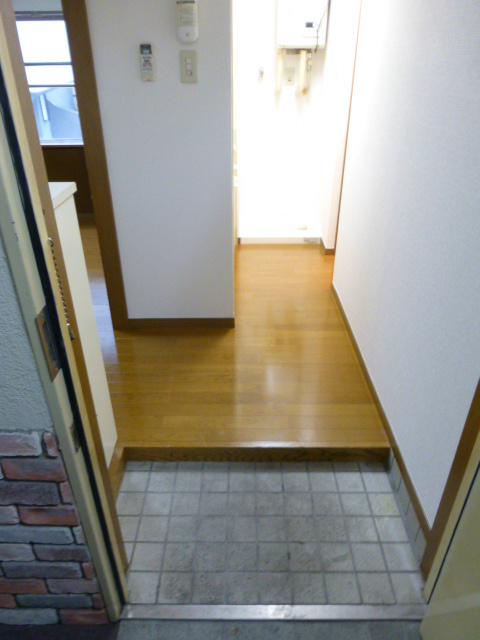 第２中村ビル 玄関