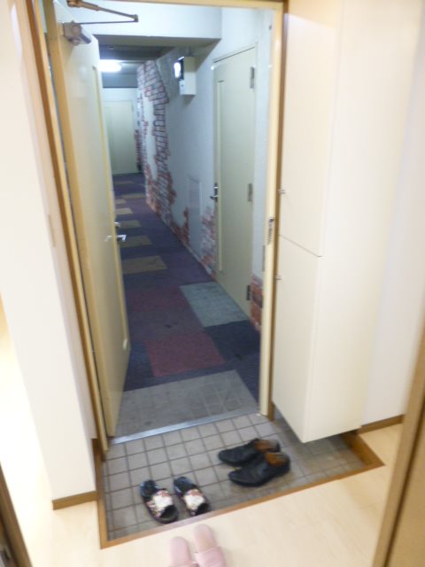 第２中村ビル 玄関