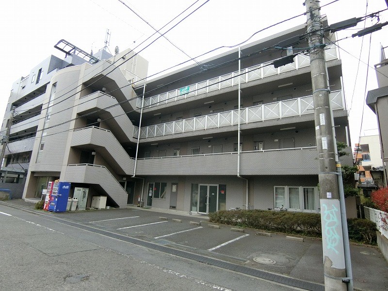 ルミエール根岸 304号室 外観