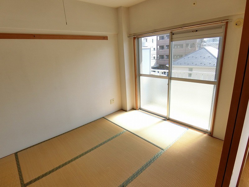 ルミエール根岸 ベッドルーム
