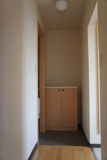 プラージュ大野台弐番館 玄関