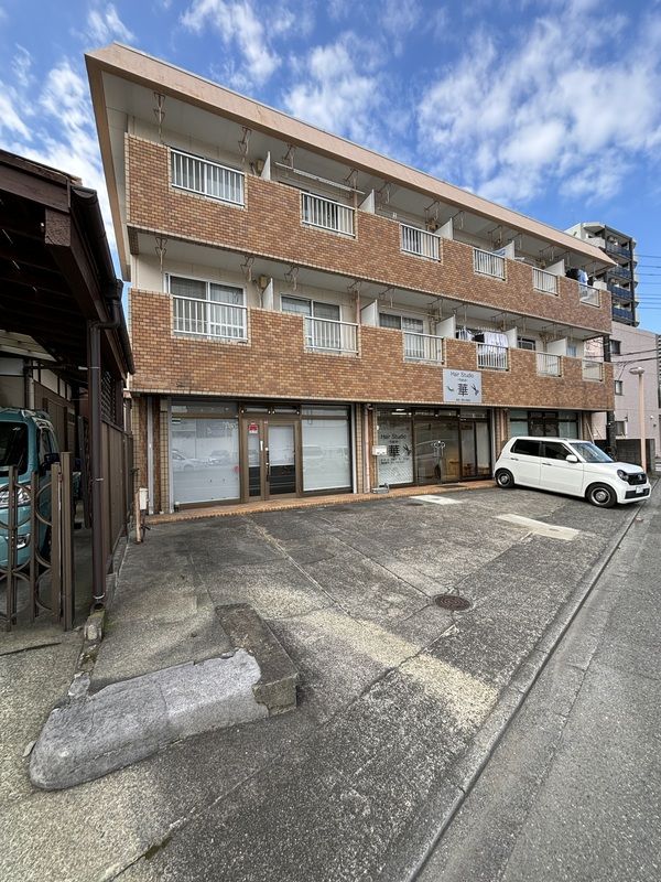 ヴィラクレスト橋本 305号室 外観