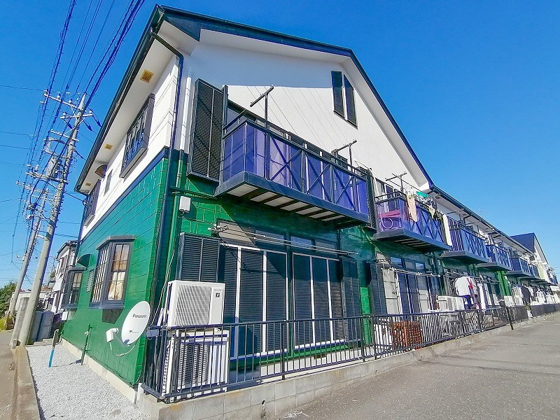 グリーンアベニュー　１号棟  201号室 外観