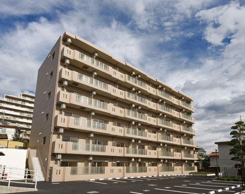 コロッサル六地蔵 504号室 外観