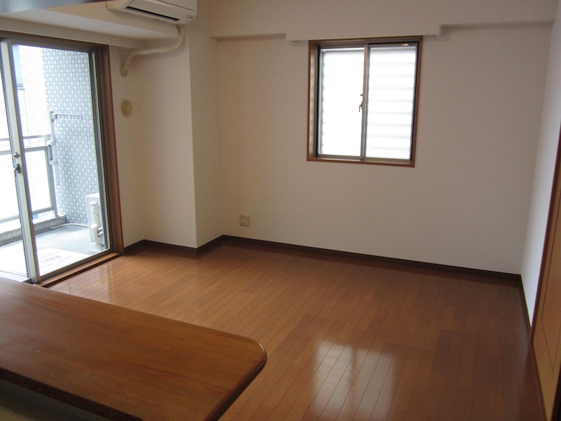 ベイヒルズ鶴見豊岡 リビング