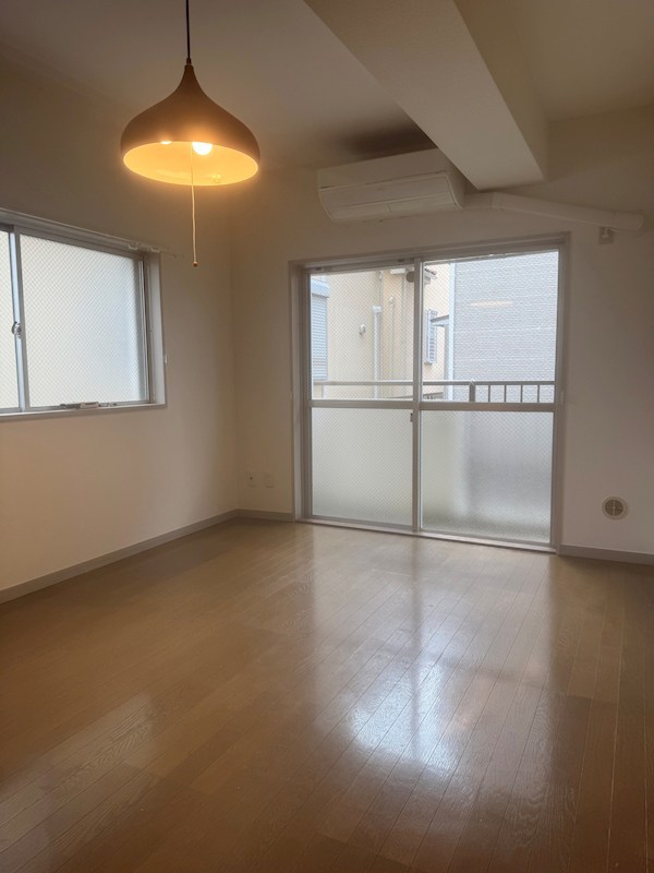 ワコー東寺尾マンション リビング