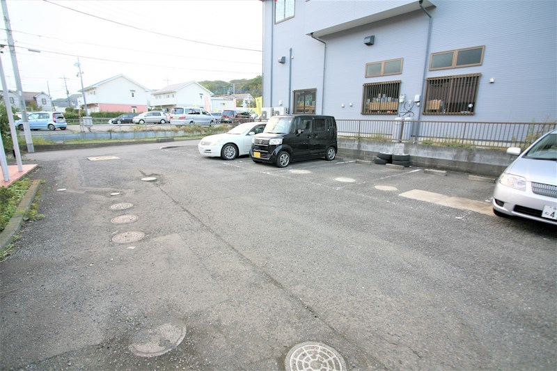 グリーンフィールド石阪 駐車場