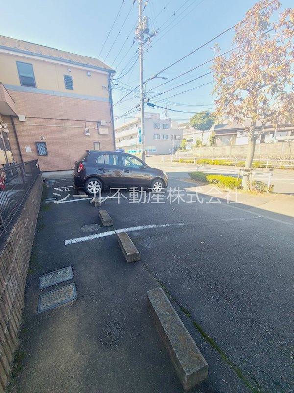 パーシモン 駐車場