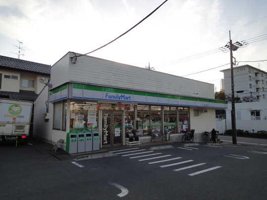 エトワール鶴川 コンビニ