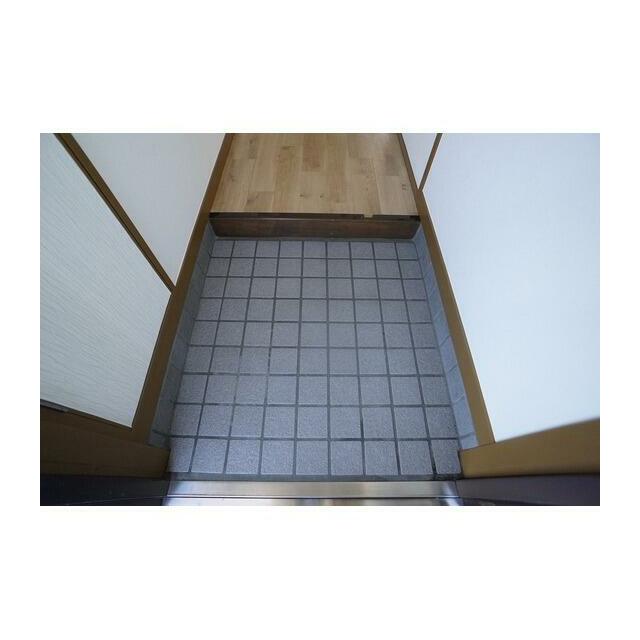 ハイツアーデル 玄関
