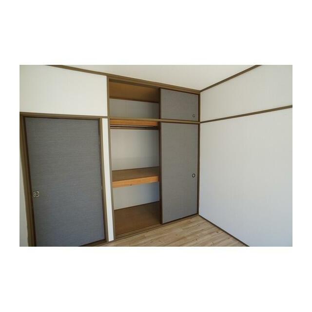 ハイツアーデル 収納