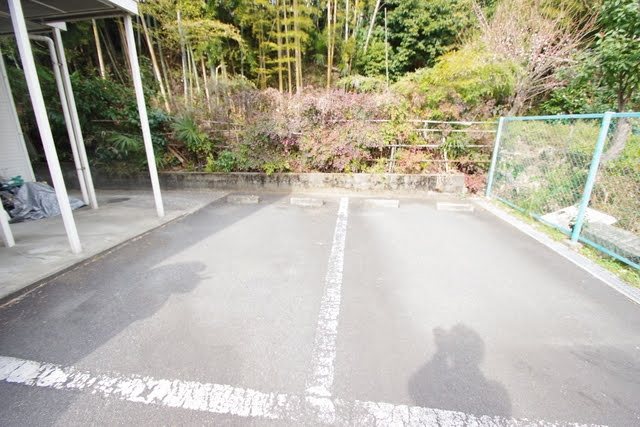 ヴェルドミールⅢ番館 駐車場
