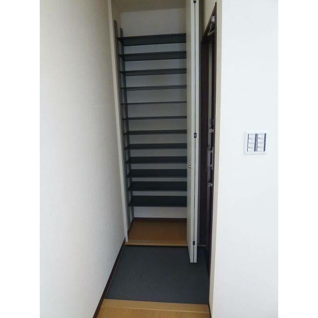 リバーサイドヴィレッジⅠ棟 玄関