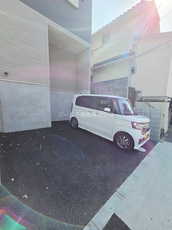 鶴川４丁目戸建て 駐車場