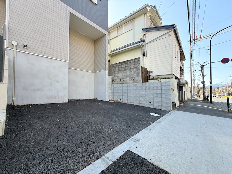 鶴川４丁目戸建て 駐車場