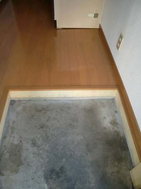 グランドール鶴川 玄関