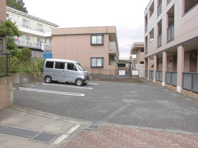 セレニーテ 駐車場