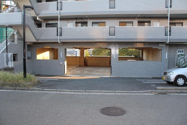 コーポラストマト 駐車場
