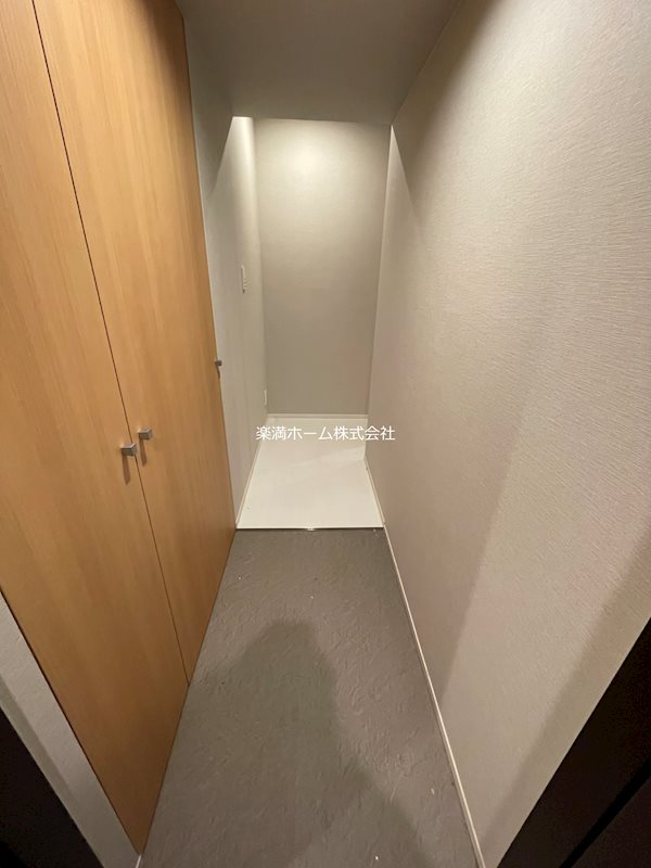 ヴィラスタジオーネ御所南 玄関