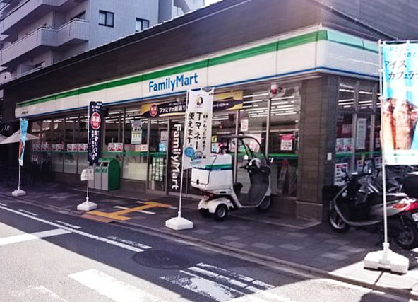 ヴィラスタジオーネ御所南 コンビニ